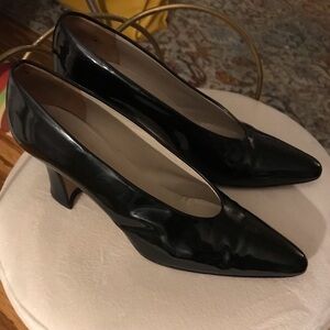 Vintage Via Spiga Black Patton Leather Heels Size 9.5 Made in Italy